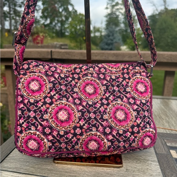EUC! Vera Bradley Floral Crossbody Bag in Pink and Black - Picture 2 of 8